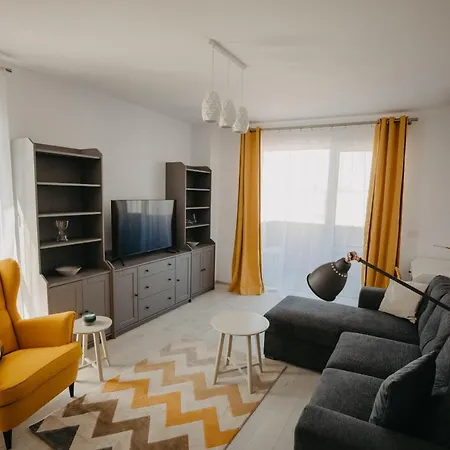 Charming Flat With Balcony & Private Parking Apartamento Timişoara